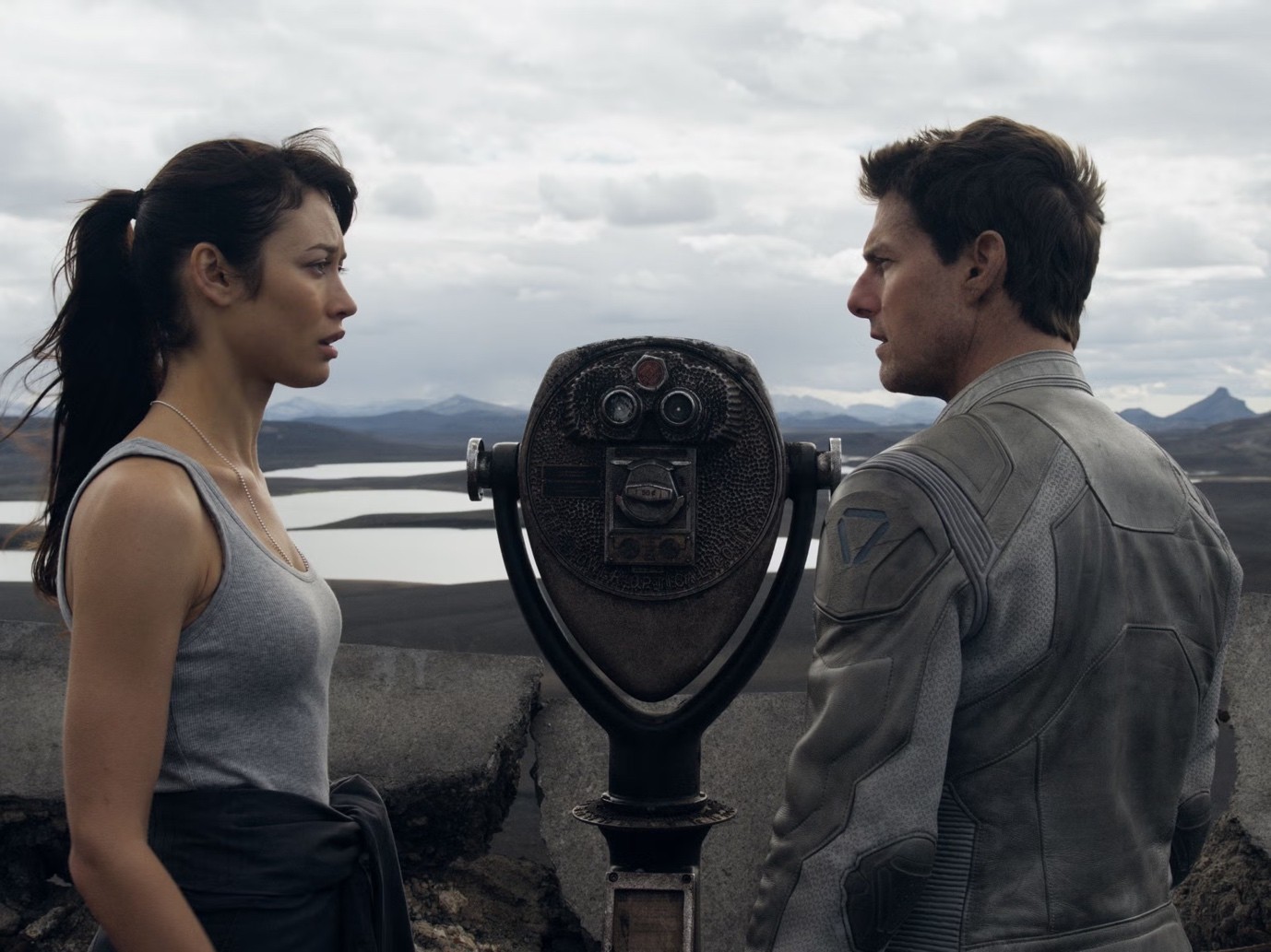 Oblivion (2013)
